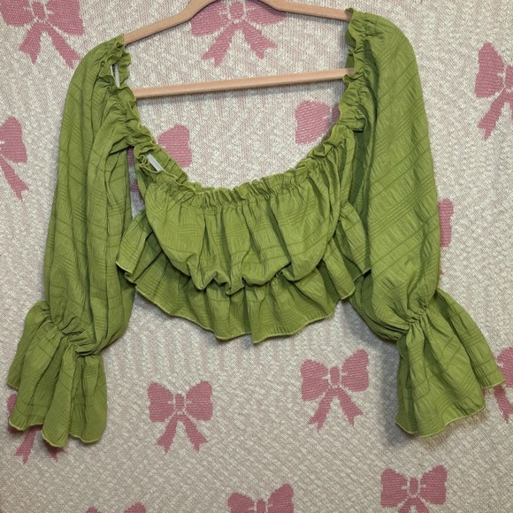 Green off the shoulder - Picture 1 of 2